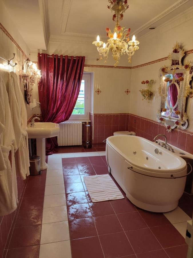 Les Jardins De La Fontaine Bed & Breakfast Ales Exterior photo