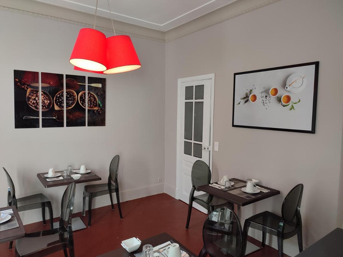 Les Jardins De La Fontaine Bed & Breakfast Ales Exterior photo